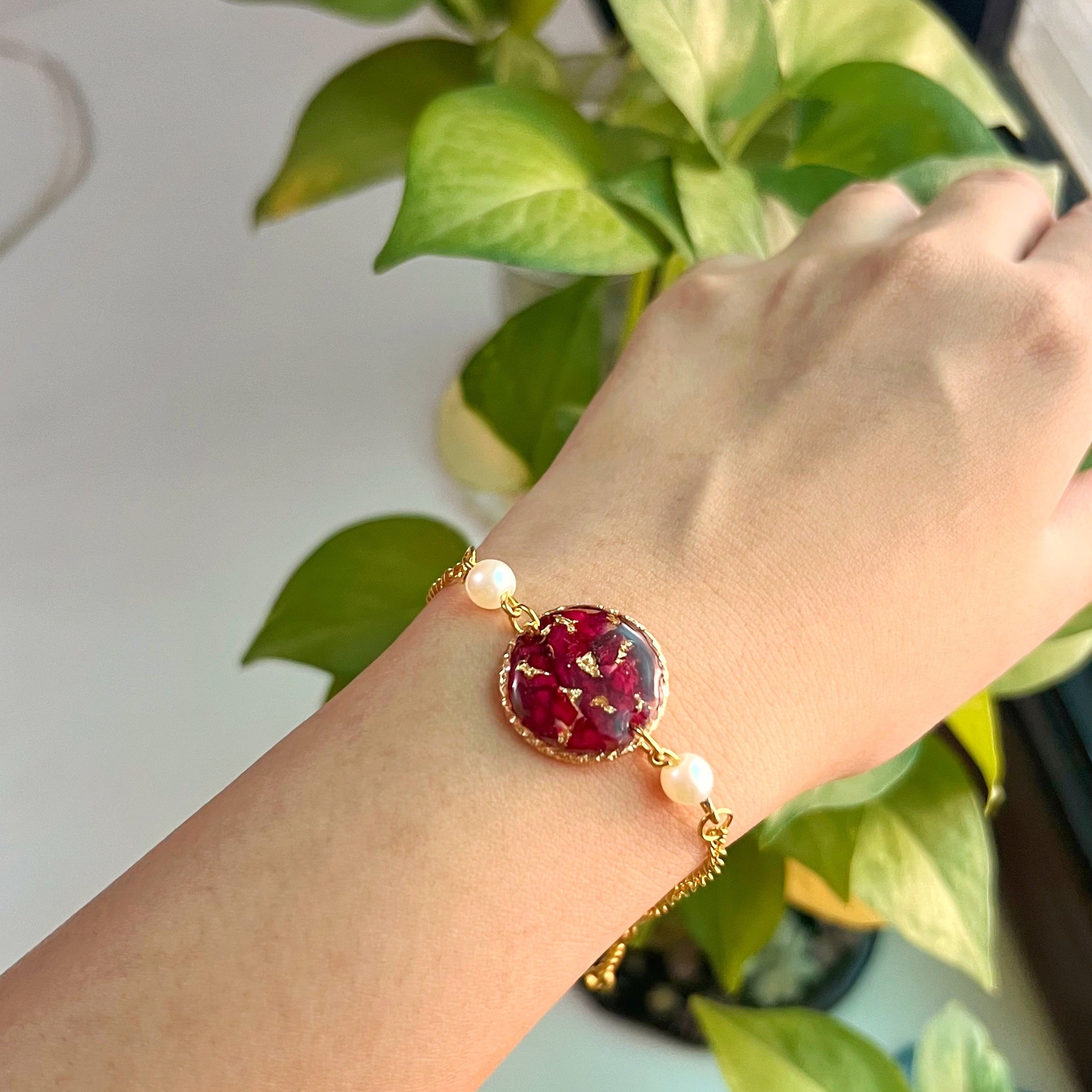 Red bloom Bracelet